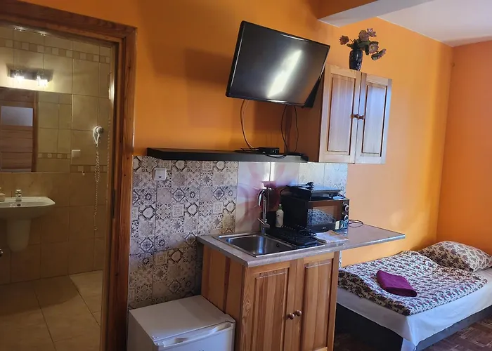 לינה וארוחת בוקר I Goscinne Nowita 3*